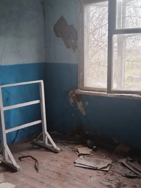 Здание 50,7 кв.м и земельный участок 280 кв.м, расположенные по адресу: Российская Федерация, Курская область, м.р-н Пристенский, с.п. Сазановский сельсовет, с. Сазановка, ул. Школьная, двлд. 8