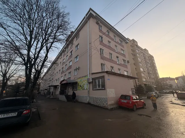 Имущество должника Снитко Н.Д.: комната, вид объекта недвижимости: помещение, назначение: жилое, площадь 17,6 кв.м, этаж № 05, кадастровый номер 26:12:010515:447, ограничение прав и обременение объекта: запрещения регистрации, адрес: Российская Федерация, Ставропольский край, г.о. город Ставрополь, г. Ставрополь, ул. Пржевальского, д. 10, кв. 511. Начальная продажная цена 1 834 385 рублей. Сумма задатка 280 000 рублей.