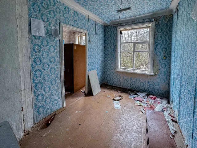 Лот №1: Нежилое здание, общей площадью 53,9 кв. м, кадастровый номер 48:09:1890101:85; Земельный участок общей площадью 543+/-16 кв.м., кадастровый номер: 48:09:0720111:6, расположенные по адресу: Российская Федерация, Липецкая область, Измалковский муниципальный округ, село Жилое, улица Придорожная, д. 17