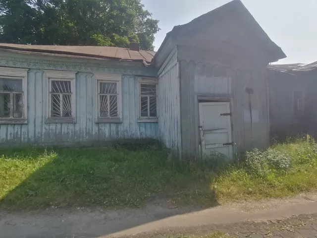 Муниципальное имущество, состоящее из нежилого здания и земельного участка, расположенных по адресу: Нижегородская обл.,р.п.Ардатов, ул.30 лет ВЛКСМ, д.26