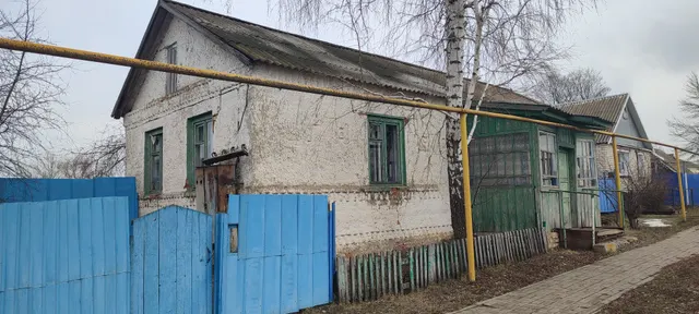 Нежилое здание (фельдшерско-акушерский пункт),  площадью 78 кв.м., с кадастровым номером 36:08:1200008:63; Земельный участок, на котором расположен указанный объект, с кадастровым номером 36:08:1200008:67, площадью 204 кв.м.