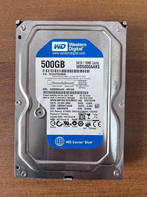 1. Накопитель жесткого диска "Seagate s/n SRA056JF" — 1 шт.     2. Накопитель жесткого диска SEAGATE s/n 6QZ0WCS2 - 1 шт.     3. Накопитель жесткого диска Hitachi s/n HK2N1KJV — 1 шт.     4. Накопитель жесткого диска Western Digital s/n WCAWF0529020 — 1 шт.