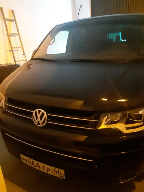 Транспортное средство Volkswagen, модель 7НС Multivan, 2014 года выпуска, цвет - черный, государственный номер М464ТР46, идентификационный номер (VIN) WV2ZZZ7HZEH126077, номер кузова (прицепа) WV2ZZZ7HZEH126077, номер двигателя 095124 (имущество обременено: арест, запрет на совершение регистрационных действий). Должник – ООО «Электростроймонтаж».