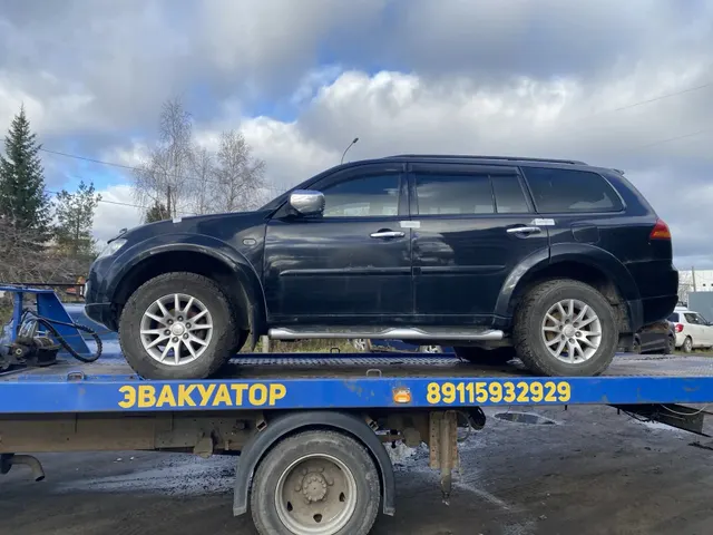 Транспортное средство Mitsubishi Pajero Sport, 2008 года выпуска, цвет - черный, VIN MMCGNKH809FZ01698, государственный номер М397НЕ29. Состояние ТС: коррозия по кузову, трещина на лобовом стекле и другие повреждения, не на ходу.