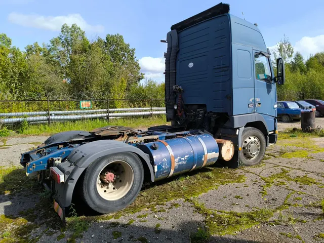 Годные остатки: транспортное средство марки "VOLVO FH 12", 1998 года выпуска, VIN:YV2F4B2C3WC757103, г.р.з. 01kG372 AFP