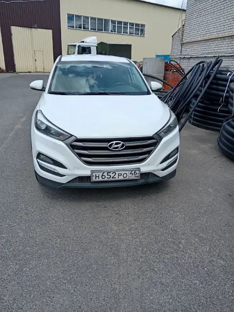 Легковой автомобиль универсал Hyundai Tucson, 2016 года выпуска, цвет - белый, государственный номер Н652РО46, идентификационный номер (VIN) TMAJ3813DGJ113149, номер кузова (прицепа) TMAJ3813DGJ113149, номер двигателя FU068141 (имущество обременено: арест, запрет на совершение регистрационных действий). Должник – ООО «Электростроймонтаж». Взыскатель – Федеральная служба судебных приставов Российской Федерации. Основание проведения аукциона: постановление о передаче арестованного имущества на тор