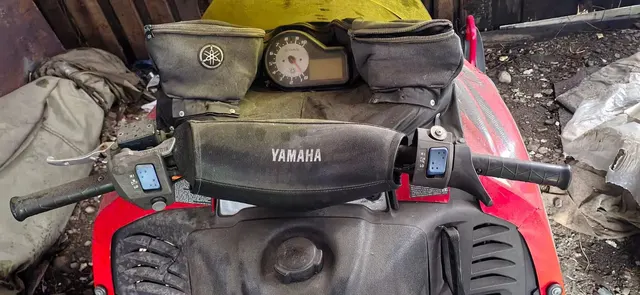 Снегоход марки "YAMAHA VENOM".