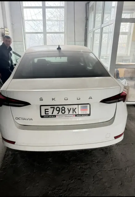 Должник ГУП ДНР "РЦ "ТОРГОВЫЙ ДОМ "УГОЛЬ ДОНБАССА". Автомобиль легковой комби (хэтчбек) SKODA OCTAVIA, 2021 г.в., регистрационный номер Е798УКДНР, цвет белый, VIN: XW8AN4NX1NH008270, ТС 290741. Нач. цена: 1355699,38 руб., в т.ч. НДС 22%. Задаток: 203 360 руб.