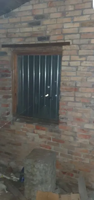 Нежилое здание бани площадью 55,6 кв.м. кадастровый номер 47:01:1019002:505 вместе с земельным участком  с кадастровым номером 47:01:1612001:1118, категория земель: земли населенных пунктов, вид разрешенного использования: под здание бани, площадь земельного участка - 1276 кв.м., расположенное по адресу: Ленинградская область, Выборгский район, п.Тарасово, ул.Котельная, дом №1