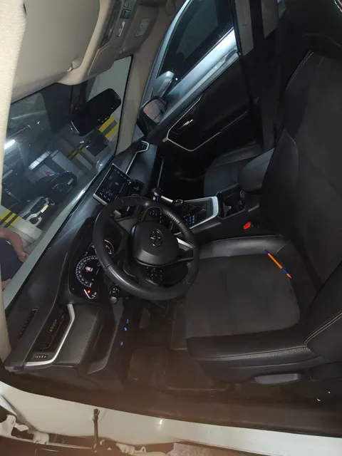 Легковой автомобиль Toyota, модель MXAA54L RNXMBX, 2021 года выпуска, цвет - белый (крыша черного цвета), государственный номер О046НН46, идентификационный номер (VIN) XW7R43FV80S036600, номер кузова (прицепа) XW7R43FV80S036600, номер двигателя М20АВD86612 (имущество обременено: арест, запрет на совершение регистрационных действий). Должник – ООО «Автотранссервис»