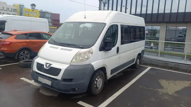 Продажа транспортного средства Пассажирский фургон L2H2M1 (VIN) Z8PL2H2M1BA000203