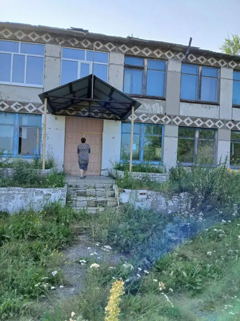 Здание