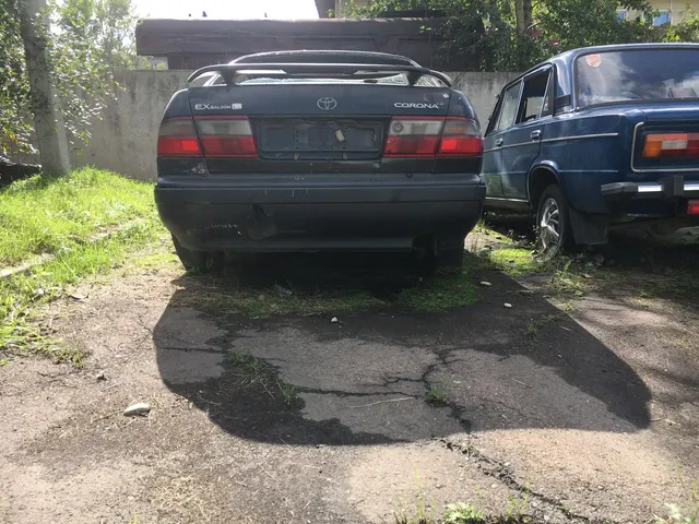 Автомобиль марки "Тойота Корона", гос номер знак У138ХХ 38, 1992 г.в.