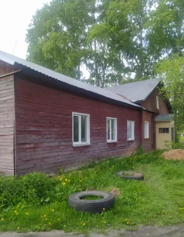 Здание административное, земельный участок
