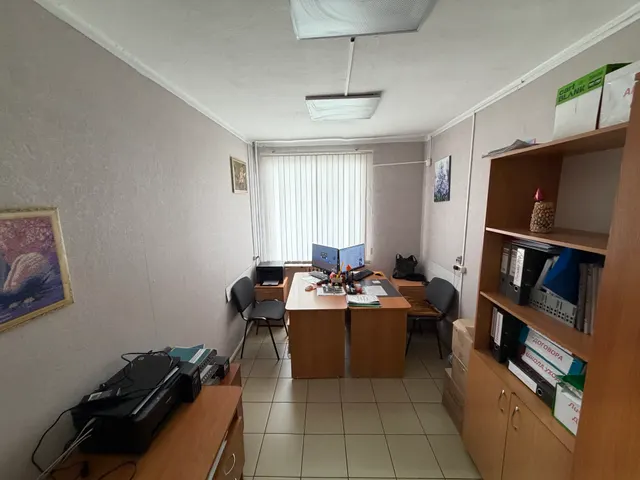 нежилое помещение общей площадью 69,6 кв. м, кадастровый номер 42:25:0109007:2305, расположенное по адресу: Кемеровская область – Кузбасс, г. Киселевск, ул. Томская, д. 17, помещение 1.