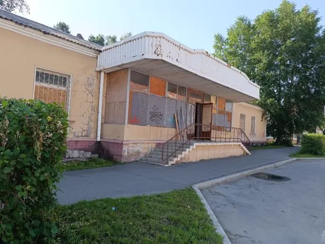 нежилое здание (аптека)
