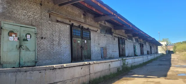 Нежилое здание склада общей площадью 1624,5 м2, расположенное по адресу: Россия, Красноярский край, г. Зеленогорск, ул. Майское шоссе, д. 19/1