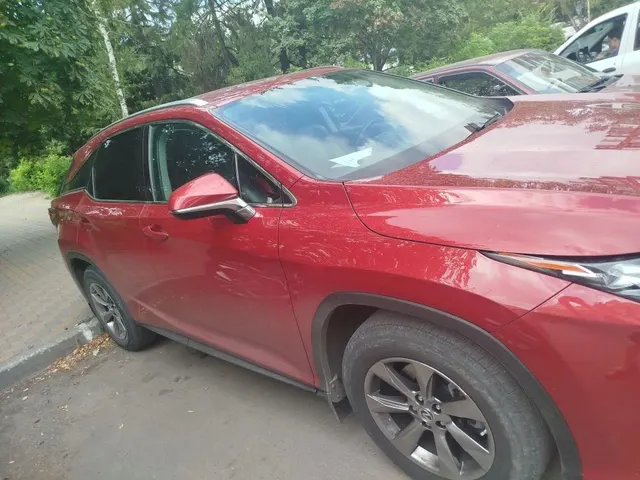 Легковой автомобиль Lexus RX 300, 2018 г.в., г/н В085ЕР761, VIN JTJBAMCA302069722, красного цвета, на ходу, должник ООО СМР-1 (ИНН 6155069599), (Поручение ТУ Росимущества в РО от 27.08.2026 № 61-1402-У). Адрес (местоположение): Ростовская область, г. Шахты, ул. Советская, 187/189.