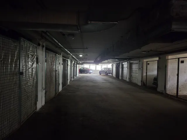 Продажа имущества, находящегося в собственности города Москвы, нежилое помещение по адресу: г. Москва, ул. Соловьиная Роща, д. 13, площадью 18,4 кв. м (Этаж № 3, бокс N171), кадастровый номер: 77:08:0001009:5208
