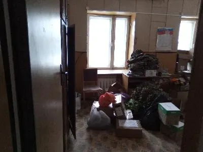 Земельный участок площадью 81 кв.м с кадастровым номером 40:01:180202:33 с расположенным на нем объектом недвижимого имущества — пристройка к административному зданию с кадастровым номером 40:01:180202:659, по адресу:                        Местоположение установлено относительно ориентира, расположенного в границах участка. Почтовый адрес ориентира: Калужская область, р-н. Бабынинский, п. Бабынино, ул. Новая, д. 4