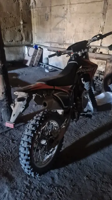 Мотоцикл марки «TNLMOTO» модели JHL MX 2024 г.в., без государственного регистрационного номера.