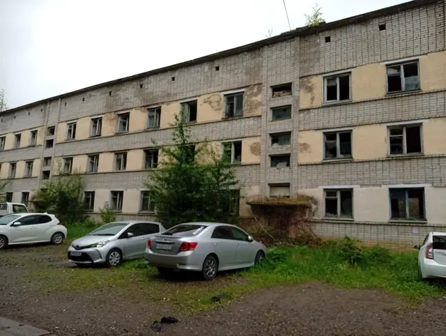 Право заключения договора купли-продажи муниципального имущества  собственности муниципального района имени Лазо: Лот № 1. Здание жилой дом, назначение: жилое, количество этажей 3, в том числе подземных 1, площадь 2 099,6 кв.м., 1979 года постройки, с земельным участком, адрес (местонахождение) имущества: Хабаровский край, район имени Лазо, р. п. Переяславка, ул. Клубная, д. 2.