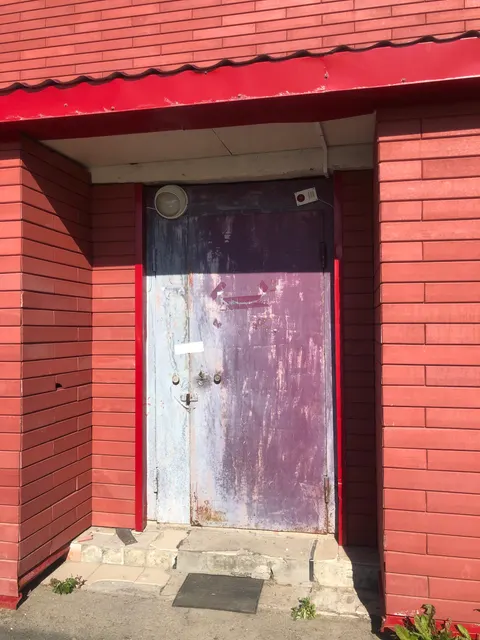 Помещение пгт. Харп, ул. Дзержинского, д. 16 площадь 96 кв.м., этаж № 01