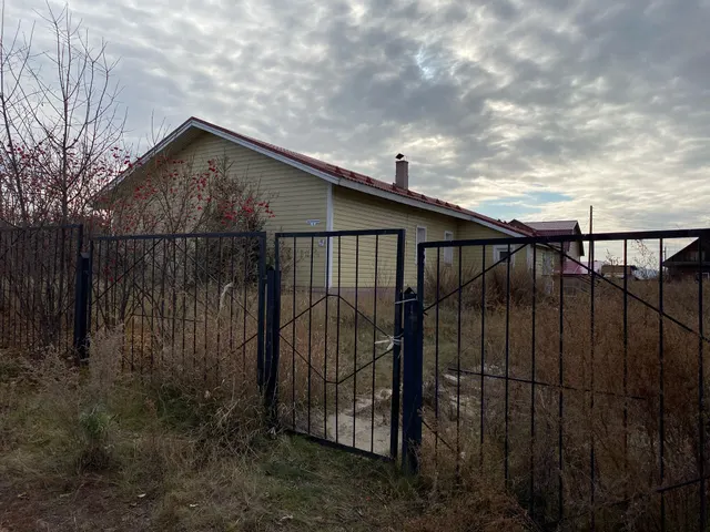 Земельный участок площадью 2459 кв.м., кадастровый номер 38:34:030903:44 (реестровый номер федерального имущества П11400008487) с расположенным на нем объектом недвижимого имущества: нежилое здание (лекционный зал) площадью 278,5 кв.м., кадастровый номер 38:34:030103:90 (реестровый номер федерального имущества П12400020162) по адресу:  Иркутская обл., г. Братск, ж/р Гидростроитель, пер. Осиновский 3-й, 1