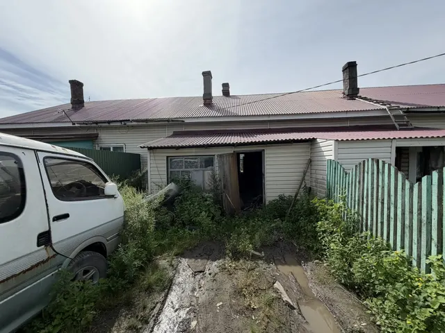 Нежилое помещение площадью 49,7 кв. м, 1 этаж, кадастровый номер 25:28:070101:588, расположенное по адресу: Приморский край, г. Владивосток, о. Попова, ул. Подгорная, д. 43, пом. 3
