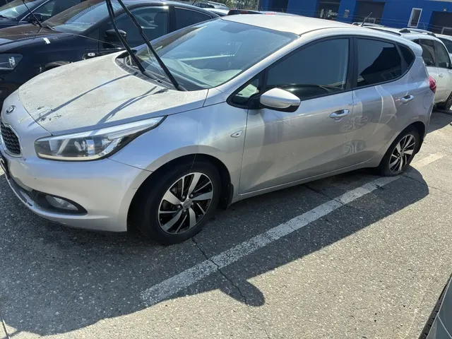 Автомобиль марки KIA JD CEED, цвет серебристый, ГРЗ А 346 ВУ 186, г/в 2013, VIN XWEHN512BE0018753 ТС имеет ограничения ФССП на регистрационные действия (ключи и документы отсутствуют, техническое состояние не проверялось, пробег не известен). Имущество продается в том виде, в каком оно есть, в случае продажи возврату/обмену не подлежит. За скрытые дефекты имущества Продавец ответственности не несет.