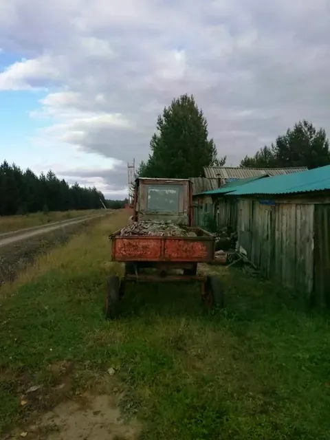 Колесный трактор Т-16 ВСШ16.38.102 К10.1, двигатель № 1002015, 1979 г.в, комплектность и состояние  не проверялась данное  имущество обращено в доход государства, (Документы отсутствуют)Находится в Кежемском районе