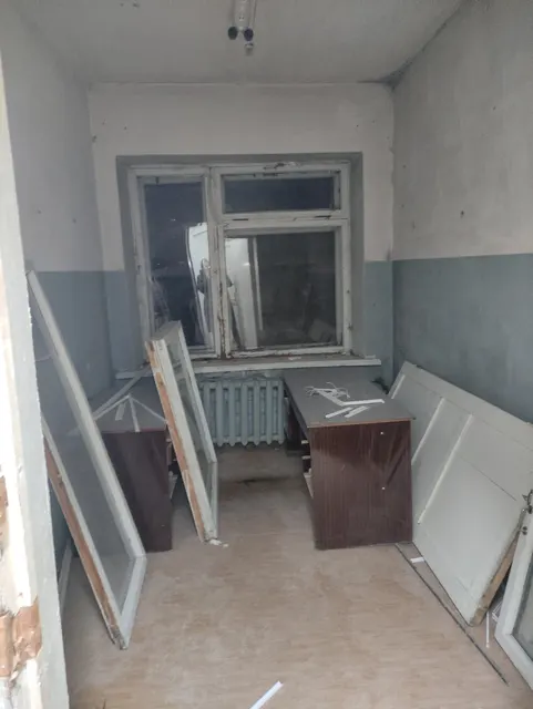 Нежилое помещения площадью 8,8 кв.м., с кадастровым номером 37:12:010509:217, расположенное по адресу: Ивановская область, Пестяковский район, п. Пестяки, ул. Ленина, д.18, пом. 3