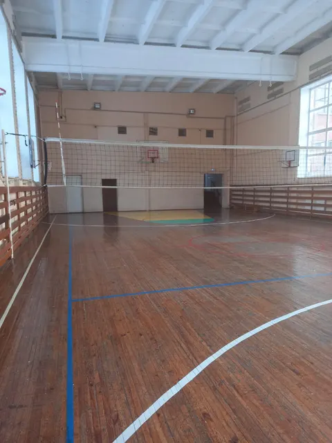 Нежилое помещение площадью 295,1 кв.м, расположенное на                           1 этаже здания МБОУ «Средняя общеобразовательная школа № 69» по адресу: г. Кемерово, ул. Тухачевского, 10. Целевое назначение: для организации спортивных занятий (волейбол). Режим использования: 12 часов в месяц (понедельник, четверг с 20:00 до 21:30).