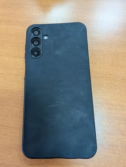 Мобильные телефоны Samsung и Honor (2 шт.) (в качестве годных остатков)