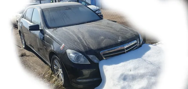 Автомобиль марки MERSEDES-BENZ Е 200 (122)