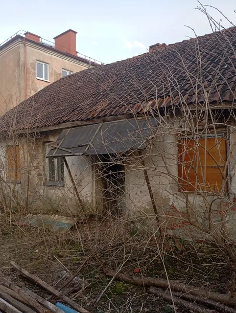 Нежилое здание дом, общей площадью 125,2 кв.м., место расположения: Калининградская обл., г. Нестеров, ул. Московская, д. 3А,  КН 39:08:010001:486