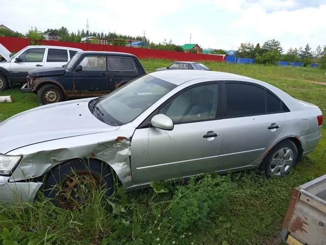 ЛОТ 1.  HYUNDAI NF SONATA