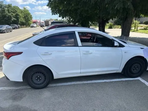 Д-к Хачатурян Т.Э. А/м HYUNDAI SOLARIS, г/в 2019, г/н Р945ХТ123,VIN Z94K241CBLR197507. Обременение: залог, арест, н/ц 964 000,00 руб., з-к 192 800,00 руб., ш/а 9 640,00 руб.
