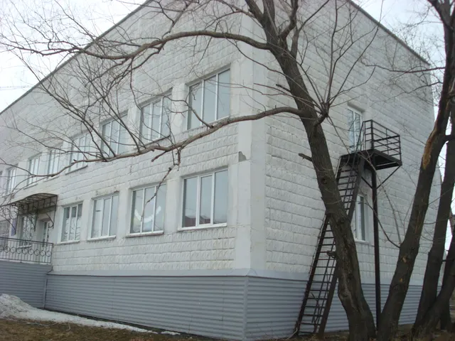 нежилое помещение общей площадью 398 кв.м., назначение: нежилое, кадастровый номер 55:31:111101:5961, адрес: Омская область, Черлакский район, р.п. Черлак, ул. Победы, д. 43, РНФИ П13560003567