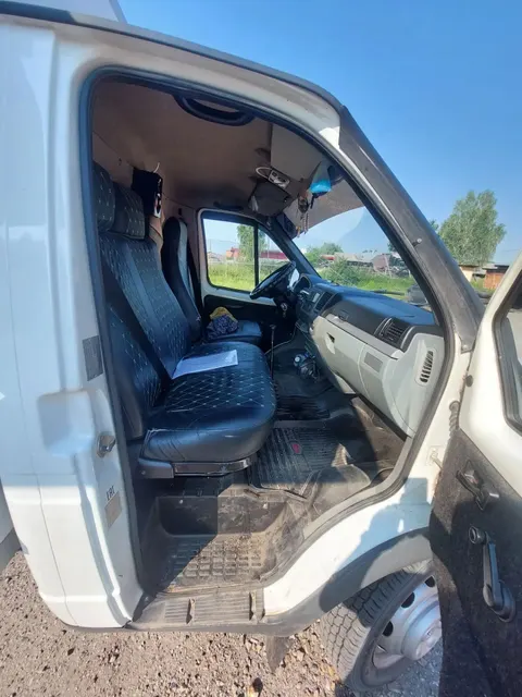 Автомобиль автолавка (передвижной автомагазин), ПТС № 52 ОС 063315, идентификационный номер (VIN) ХU42834MAH0001220, модель 2834 МА, № двигателя *A27400*H0403908*, кузов 330200H0798244, цвет кузова белый, год изготовления 2017, дата выдачи паспорта 18 мая 2017 г.)