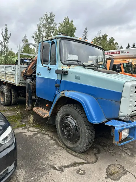 Автомобиль грузовой бортовой