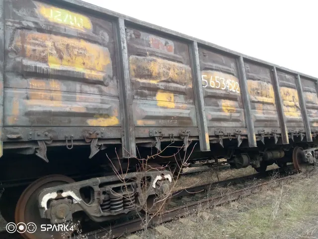Полувагон 4-осный с люками в полу без тормозной площадки