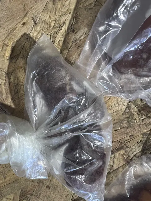 Янтарь поделочный, изделия из янтаря
