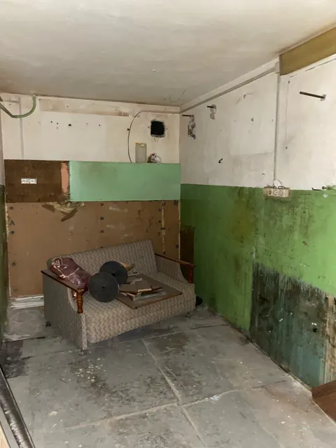 Нежилое помещение, назначение: нежилое, общая площадь 31,4 кв.м, этаж 1, номер на поэтажном плане А-I, адрес объекта: Республика Коми, г. Усинск, ул. Мира, д. 11, кадастровый номер 11:15:0102005:2668
