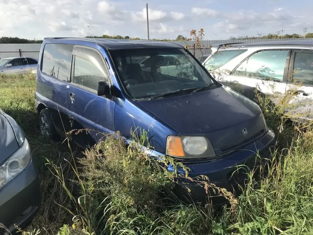 Реализация по прямому назначению: 1.Автомобиль HONDA SABER» ,г/н К625УО 154 № кузова UA51401087 (ключи в наличии, документы отсутствуют.) 2. Автомобиль марки "Хонда SMX" г/н К553КВ 54 (ключи, документы отсутствуют, нет сведений о техническом состоянии)