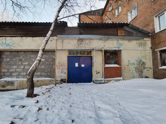 Нежилое помещение, кадастровый номер 38:31:000041:2955, площадь 324,6 кв. м., расположенное по адресу: Российская Федерация Иркутская область, городской округ город Усолье-Сибирское, город Усолье-Сибирское, улица Розы Люксембург, помещение 1б.