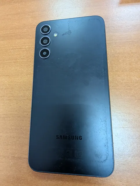 Мобильные телефоны Samsung Galaxy A 34, Samsung Galaxy A52 (2 шт.) (в качестве годных остатков)