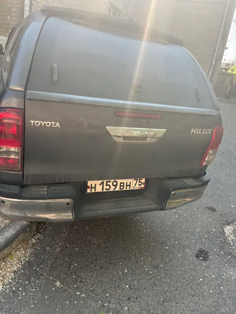 Грузовой бортовой TOYOTA; HILUX; 2015 г.в., г/н Н159ВН75, цвет серый, VIN: MR0HA3CD700700048, номер шасси (рамы): MR0HA3CD700700048. ТС не имеет видимых повреждений, автомобиль в рабочем состоянии
