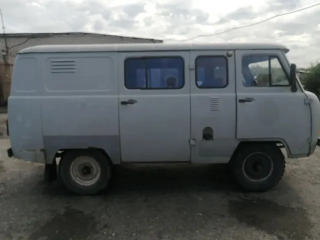 Автомобиль  УАЗ -39099
