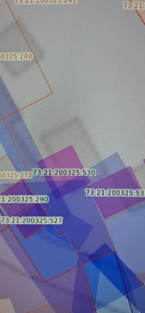 Здание с кадастровым номером 73:21:200325:530, расположенное по адресу: Российская Федерация, Ульяновская область, р-н Чердаклинский, рп Чердаклы, ул.Советская, расположенное на земельном участке с кадастровым номером 73:21:200325:241, расположенном по адресу: Ульяновская обл, р-н Чердаклинский, рп Чердаклы, ул Советская, находящегося в собственности Ульяновской области